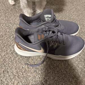 Nike Women's In-Season TR 8 Training Shoes AA7774-002